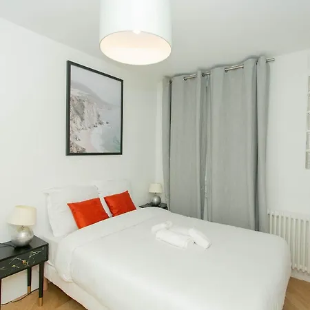 Apartment Haussmann - 2br Near Champs-elysees - Cityapartmentstay *