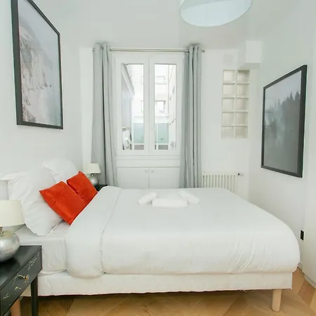 Apartment Haussmann - 2br Near Champs-elysees - Cityapartmentstay