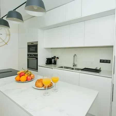 Apartment Haussmann - 2br Near Champs-elysees - Cityapartmentstay *