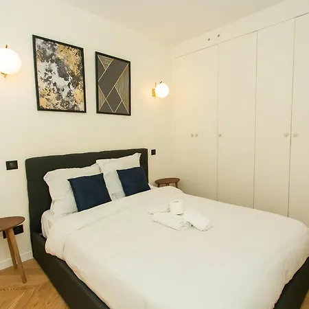 Apartment Haussmann - 2br Near Champs-elysees - Cityapartmentstay *