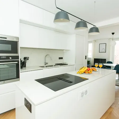 Haussmann - 2br Near Champs-elysees - Cityapartmentstay