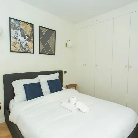 Apartment Haussmann - 2br Near Champs-elysees - Cityapartmentstay *